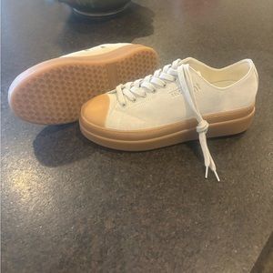 Isabel Mirant platform suede runs big